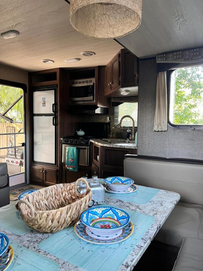 לארגו Rv Camper Paradise On The Wheels In Clearwater Beaches מראה חיצוני תמונה